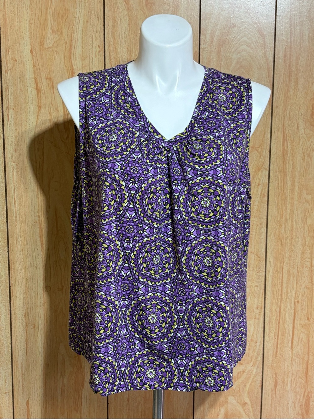 Apt. 9 Purple Medallion V-Neck Sleeveless Tank SZ - 3X